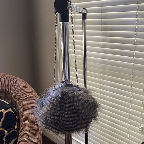 Chicos faux fur clutch bag as new - Picture 2 of 4